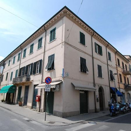 La Viareggina Hotel Viareggio Exterior photo